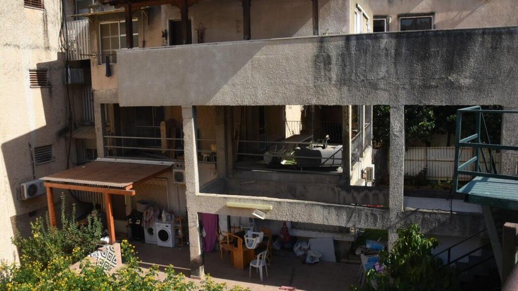 ביתם הנטוש של משפחת ססי (צילום: אביהו שפירא) ביתם הנטוש של משפחת ססי
