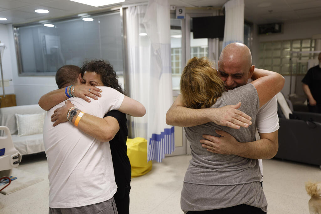 החטופים שחולצו במבצע ארנון (צילום: זיו קורן) החטופים שחזרו מהשבי במבצע ארנון - שלומי זיו