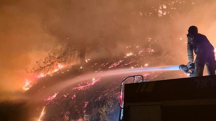 Fires in the Golan Heights as a result of Hezbollah missiles (Photo: Fire and Rescue Authority) כיבוי שריפה שפרצה בין ברעם ליראון בגליל העליון אחרי מטח מלבנון