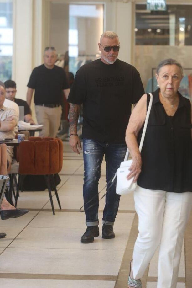 מעדיף לשמור על זכות השתיקה. איציק זוהר (צילום: מוטי לבטון) פפראצי איציק זוהר