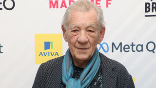 Ian McKellen withdraws from play tour, following stage fall