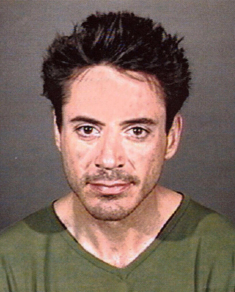 חתיך גם בתמונת מעצר. דאוני ג'וניור (צילום: Culver City Police Department/Newsmakers)) מאג שוט רוברט דאוני ג'וניור