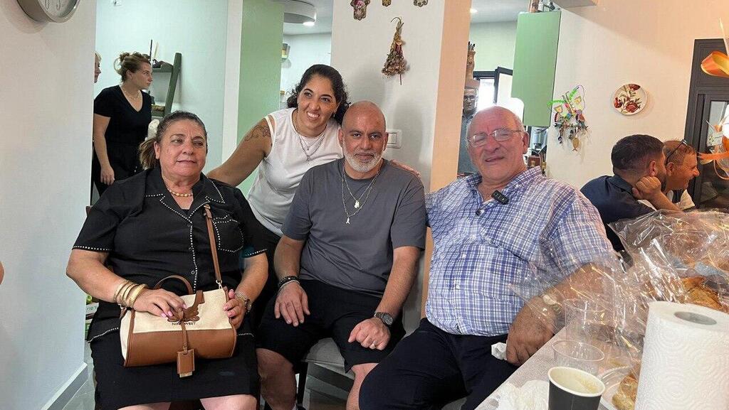 שלומי זיו בביתו 