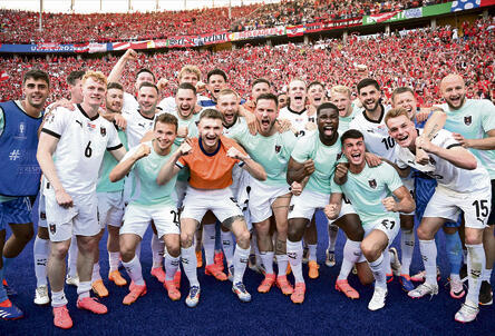 לילה לבן. באוסטריה לא חוששים לחלום רחוק | צילום: Annegret Hilse, רויטרס yk13977126