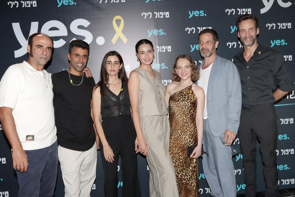 הקאסט של "טיפול לילי" (צילום: ענת מוסברג) טיפול לילי