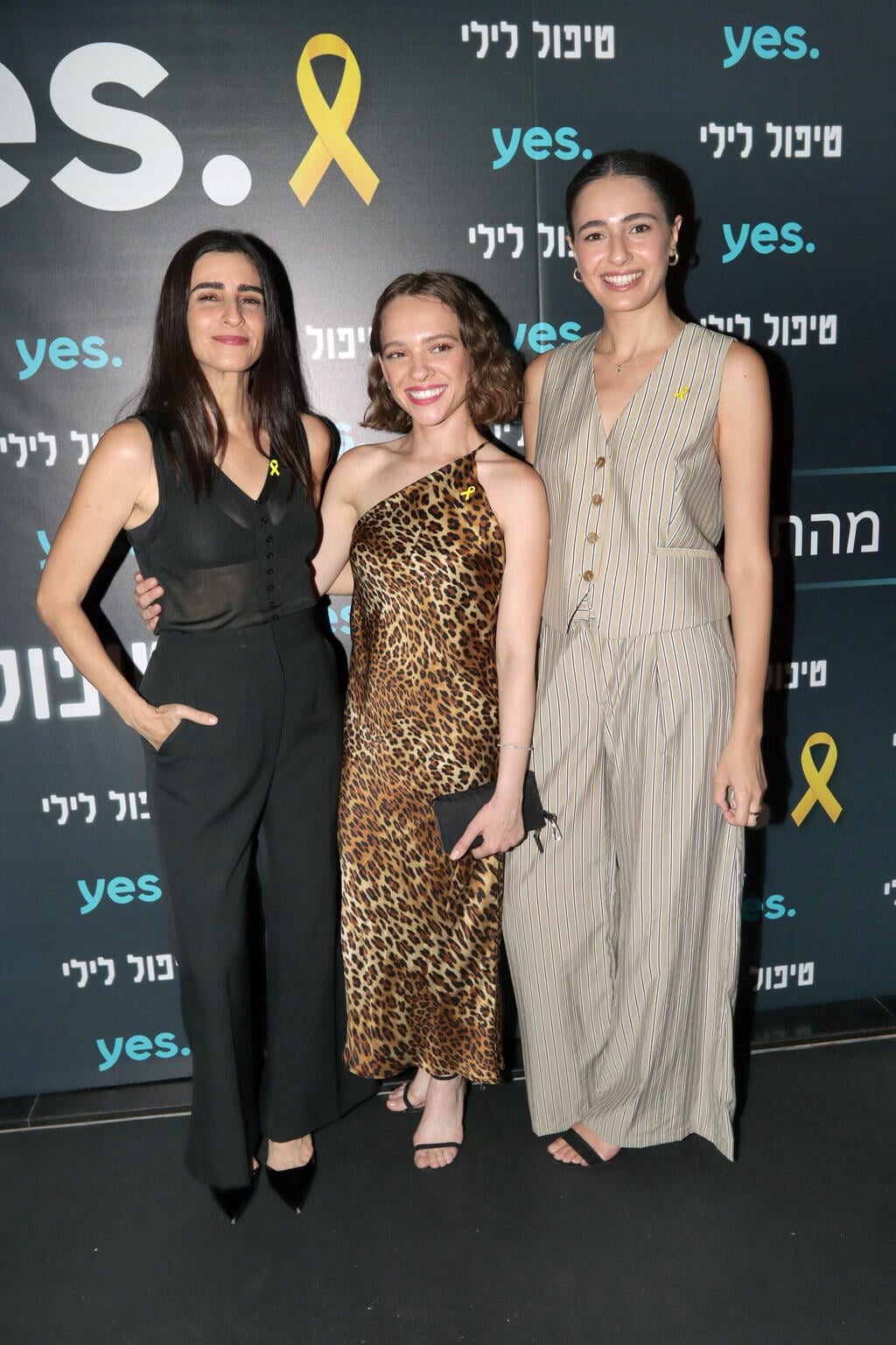 מטופלות קבועות? לוסי איוב, האס ודאנה איבגי (צילום: ענת מוסברג) טיפול לילי