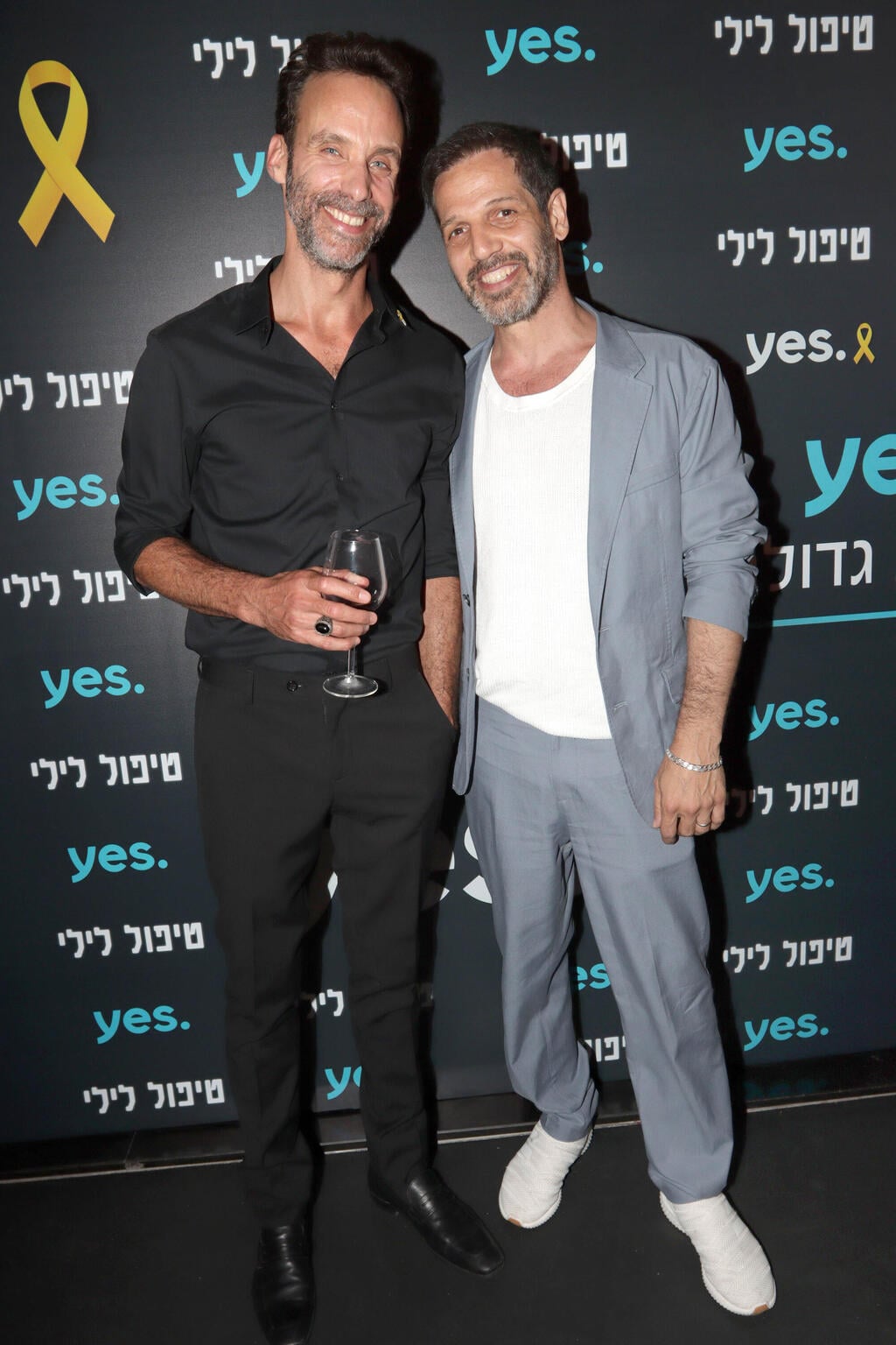 מקבל טיפים על חיים במדינה זרה? ירון ברובינסקי וסוויד (צילום: ענת מוסברג) טיפול לילי