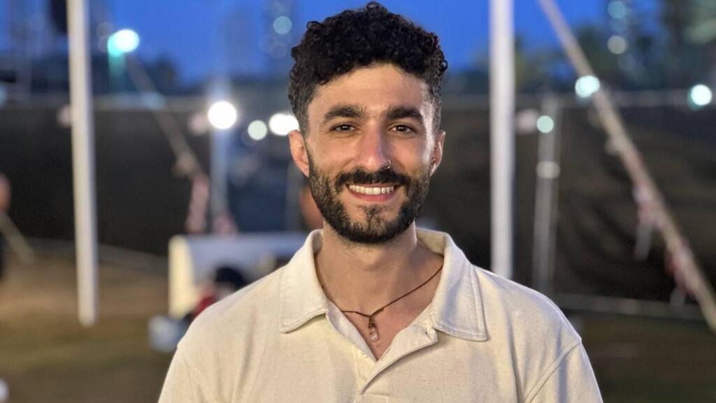 שורד הנובה שלו ביטון, במופע המחווה לנובה בפארק הירקון (צילום: רועי אלמן) שורד הנובה שלו ביטון, במופע המחווה לנובה בפארק הירקון