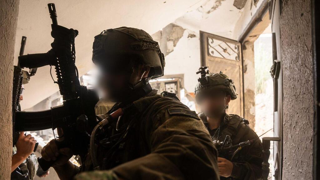 IDF forces in Gaza (Photo: IDF Spokesperson's Unit) פעילות כוחות אוגדה 98 בשג'אעיה