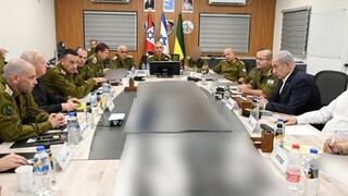  ראש הממשלה בנימין נתניהו בהערכת מצב ביטחונית בדרום