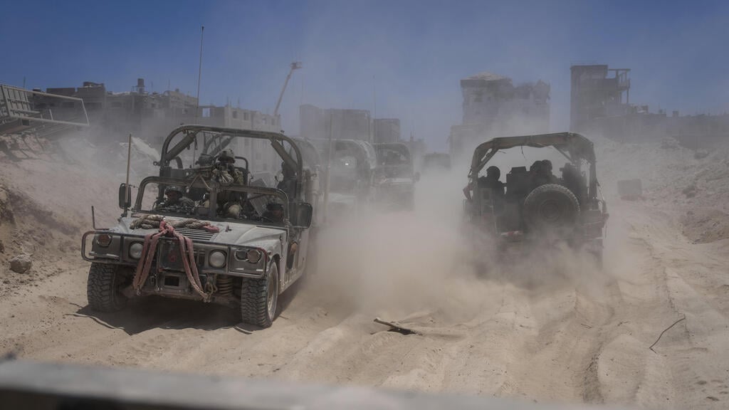 IDF forces in Rafah (Photo: Ohad Zwigenberg / AP) כוחות צה"ל ברפיח