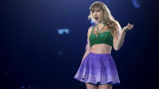 'Touching Taylor': Exploring vinyl's comeback in the digital era