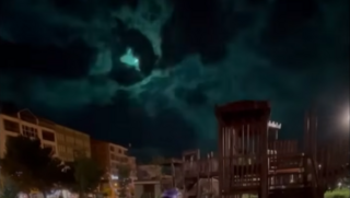 Green meteor blazes across Northern Turkey