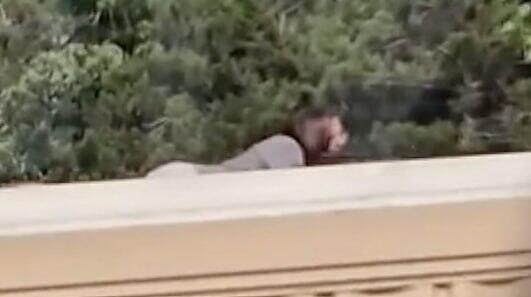 ניסיון התנקשות ב דונלד טראמפ ארה"ב היורה תומס מת'יו קרוקס ברגעי הירי