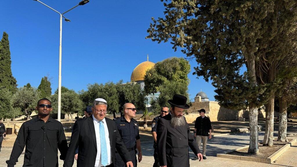 איתמר בן גביר במהלך הביקור בהר הבית איתמר בן גביר בהר הבית