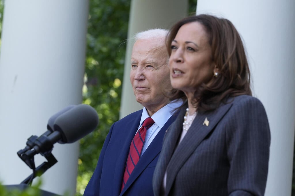 האריס תהיה הנשיאה הראשונה? (צילום: AP /Susan Walsh) סגנית הנשיא קמלה האריס ו נשיא ארה"ב ג'ו ביידן