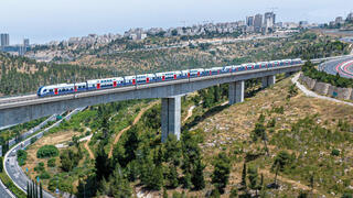 רכבת חשמלית ארוכה בירושלים