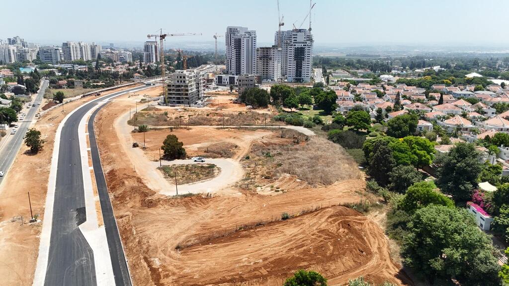 מתחם ציר החינוך בהוד השרון (צילום: ספיריקל) מתחם ציר החינוך בהוד השרון