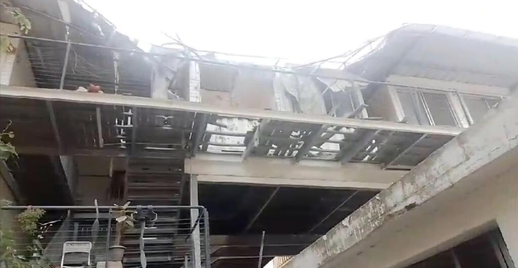 כפר "איילים" בשדרות לאחר שספג פגיעה ישירה בתחילת המלחמה (צילום: באדיבות עמותת איילים) הכפר של עמותת איילים בשדרות במהלך מלחמת "חרבות ברזל"