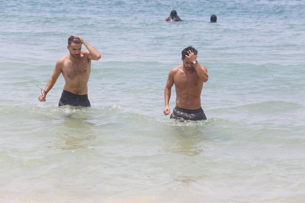 קיץ חם מהרגיל. יהודה בוחבוט ושון אמסלם (צילום: מוטי לבטון) יהודה בוחבוט שון אמסלם פפראצי