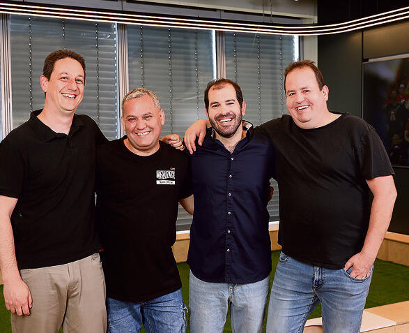 כל שנה ביחד ב"אולסטארס". מימין: חי גל, אביב ארנון, שמוליק יופה ודניאל שיכמן (צילום: WSC Sports) yk14013096