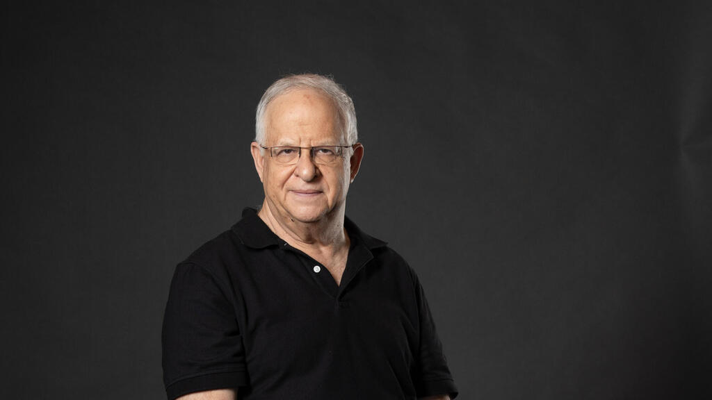 יגאל שוורץ. "תמיד העדפתי הוצאות לא סנוביות" (צילום: אביגיל עוזי) יגאל שוורץ