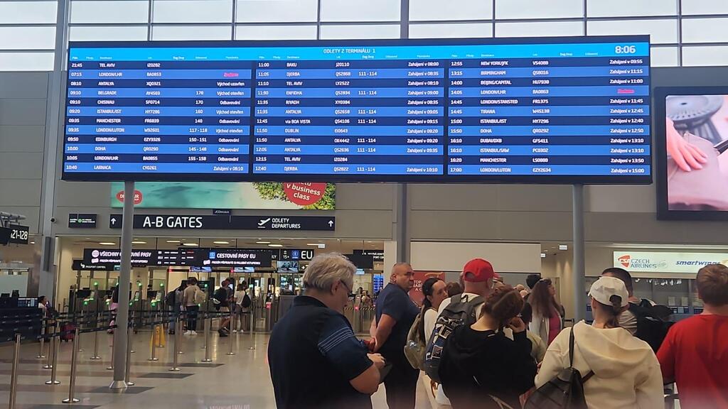 שדה התעופה בפראג (צילום: אמיתי תומר) שדה התעופה בפראג