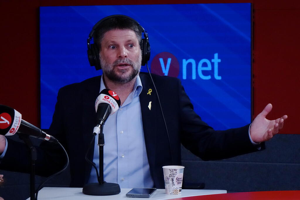 בצלאל סמוטריץ' מתראיין לפודקאסט מאה עשרים ואחת (צילום: שאול גולן) בצלאל סמוטריץ' מתראיין לפודקאסט מאה עשרים ואחת