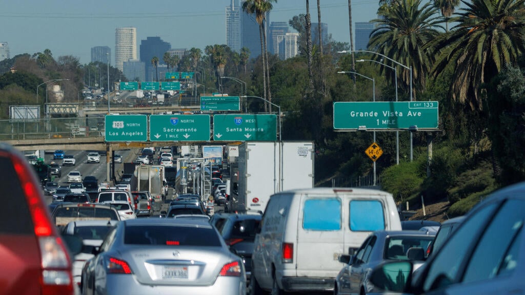 Los Angeles traffic (Photo: Mike Blake/File Photo/Reuters) פקקים בלוס אנג'לס