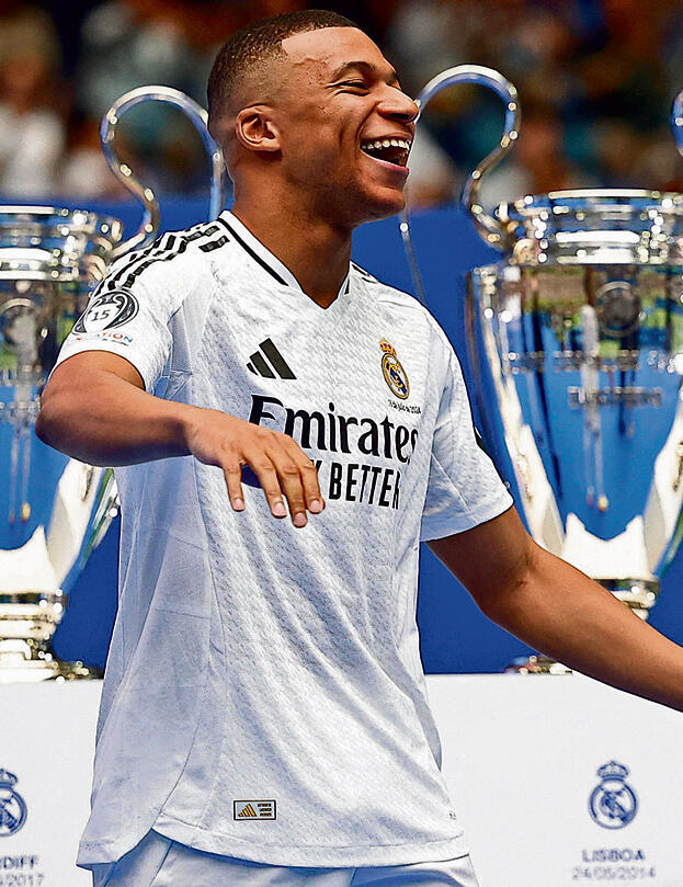 15 אליפויות וגביעים לקיליאן אמבאפה בפ.ס.ז', אבל אף אחד מהם הוא לא השאיפה שלו: ליגת האלופות | צילום: Juan Medina, רויטרס yk14037972