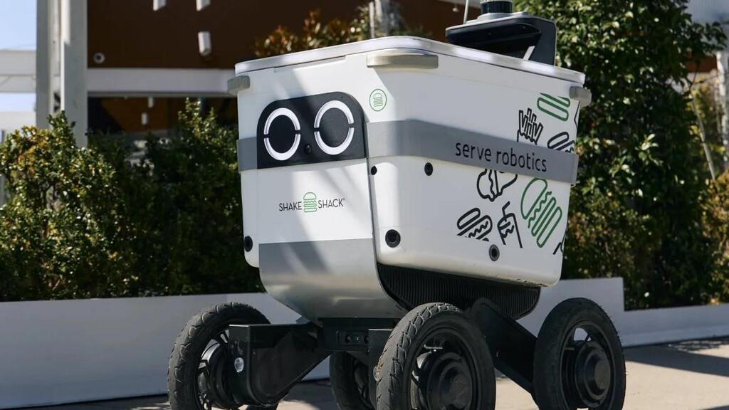 רובוט המשלוחים עם לב ישראלי של שייק שאק (Serve Robotics) רובוט המשלוחים הישראלי של שייק שאק