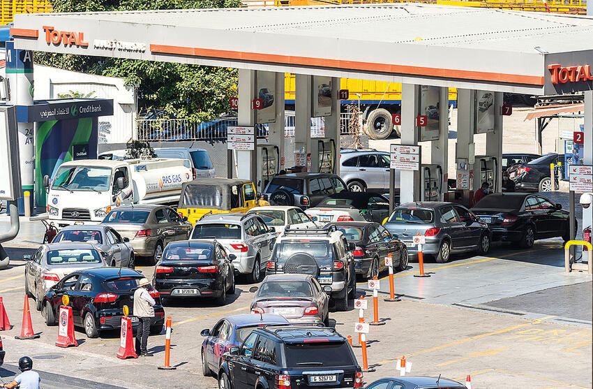 Lines for fuel in Beirut, 2021; years of economic decline (Photo: Shutterstock) yk14044815