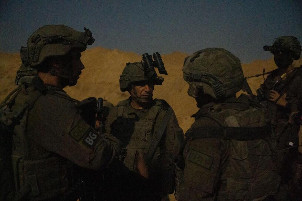 Photo: IDF Spokesperson's Unit חילוץ גופות החטופים ממנהרה תת-קרקעית על-ידי כוחות הצנחנים ויחידת יהל״ם
