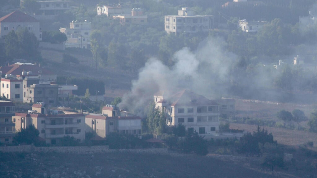 Strikes in southern Lebanon (Photo: Rabih DAHER / AFP) עשן באל-ח'יאם שבדרום לבנון