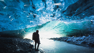 איסלנד מערת קרח