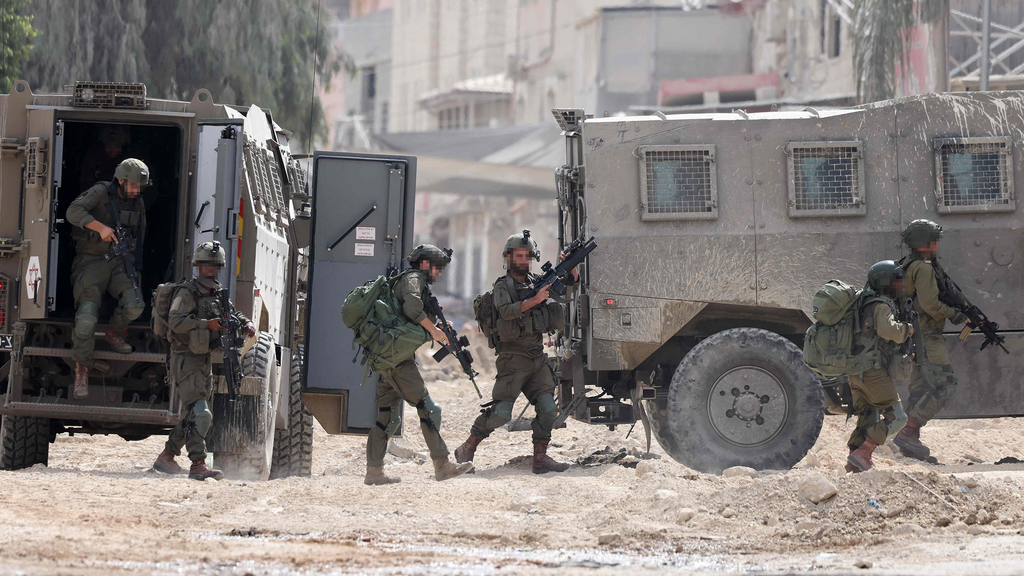 West Bank IDF counterterrorism operation (Photo: Jaafar Ashtiyeh/ AFP) תיעוד פשיטה במחנה נור שמס פליטים פלסטינים ליד העיר טול כרם