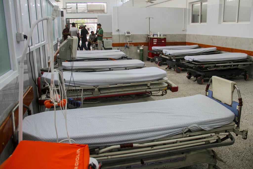 צילום: REUTERS/Mahmoud Issa בית חולים שיפא עזה