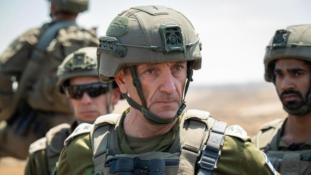 בצה"ל חושדים שהמבקר מתכוון להאשים בעיקר את הצבא במחדל 7/10. הלוי (צילום: דובר צה"ל) הרמטכ״ל בגבול הצפון: צה״ל ממוקד בלחימה בחיזבאללה, ומתכונן למהלכים התקפיים בתוך השטח
