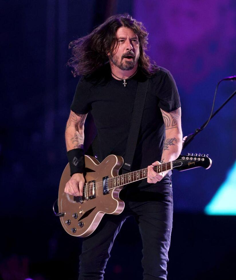 אי אפשר לסמוך עליו. דייב גרוהל (צילום: Kevin Winter/Getty Images for Global Citizen VAX LIVE) דייב גרוהל ג'ורדן בלום