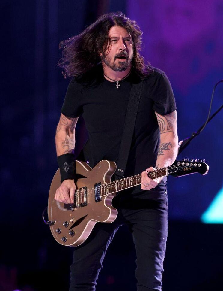 יצאת דוש! (צילום: Kevin Winter/Getty Images for Global Citizen VAX LIVE) דייב גרוהל ג'ורדן בלום
