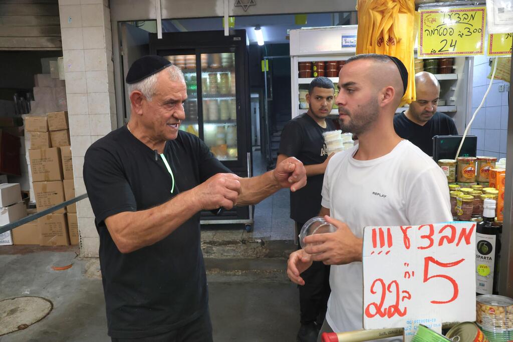 "המשטרה איבדה שליטה". כרמל שבו (משמאל) (צילום: שאול גולן) יום אחרי פיצוץ הרכבים ברמלה