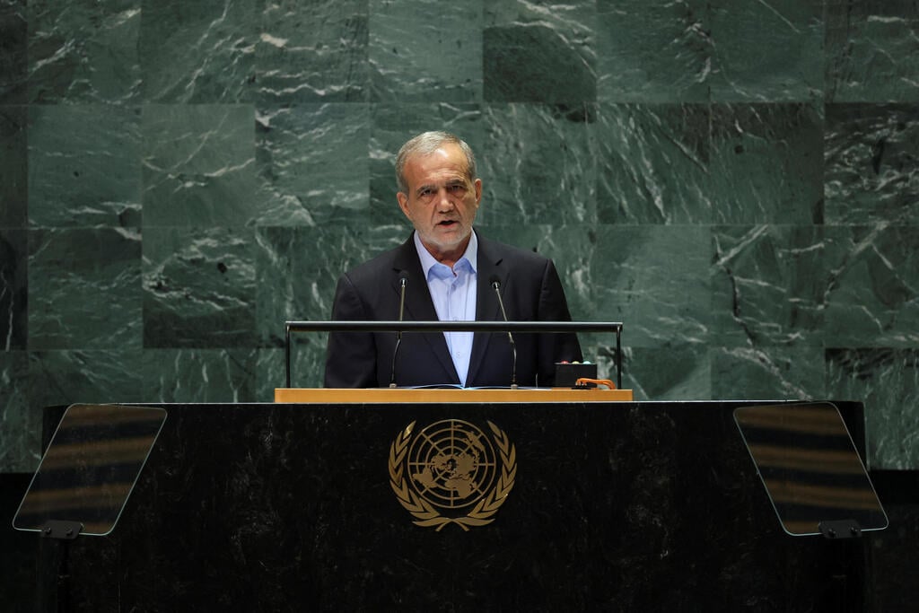 צילום: REUTERS/Mike Segar נשיא איראן מסעוד פזשכיאן