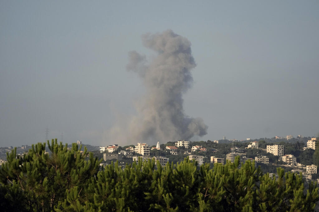 תקיפות צה"ל בלבנון (צילום: AP Photo/Bilal Hussein)) תקיפות צה"ל בלבנון