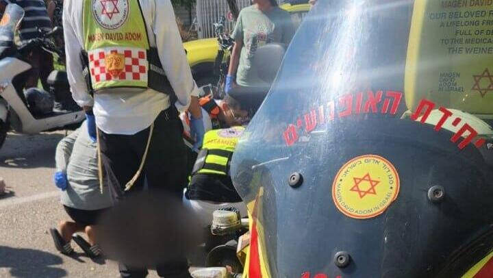 זירת התאונה בחדרה (צילום: תיעוד מבצעי מד"א) מהתאונה בחדרה