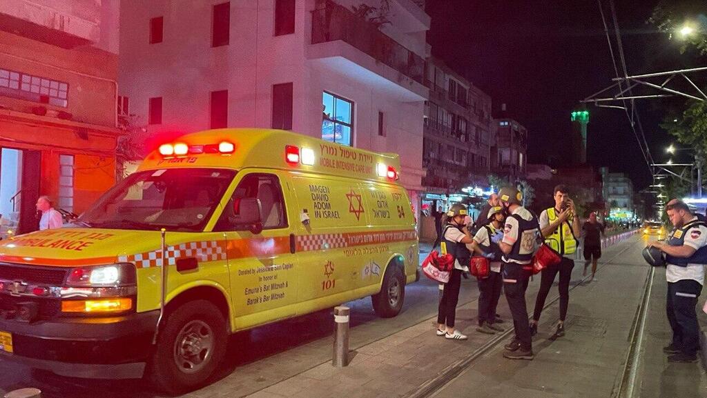 צילום: תיעוד מבצעי מד"א זירת אירוע הירי בשדרות ירושלים ביפו