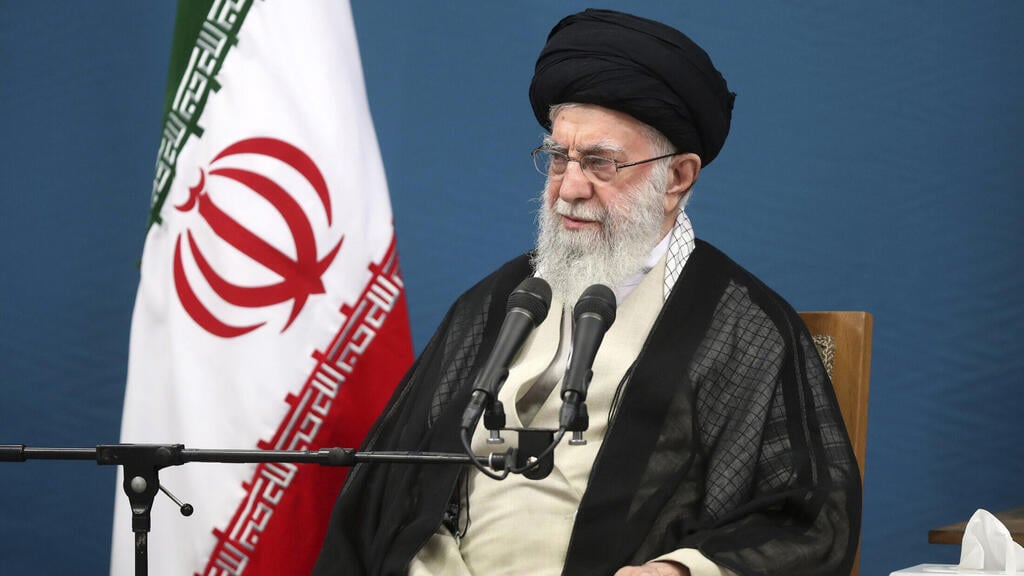 Iran's Supreme Leader Ali Khamenei (Photo: AP) עלי חמינאי