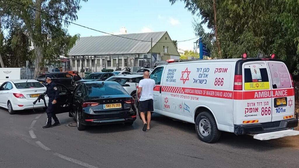 זירת הפיגוע בחדרה (צילום: דוברות מד"א) זירת הפיגוע בחדרה