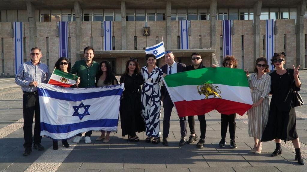 The Iranian delegation at the Knesset (Photo: Shahar Clyder Levy, spokesperson for Sharren Haskel) משלחת של גולים איראנים בכנסת ישראל