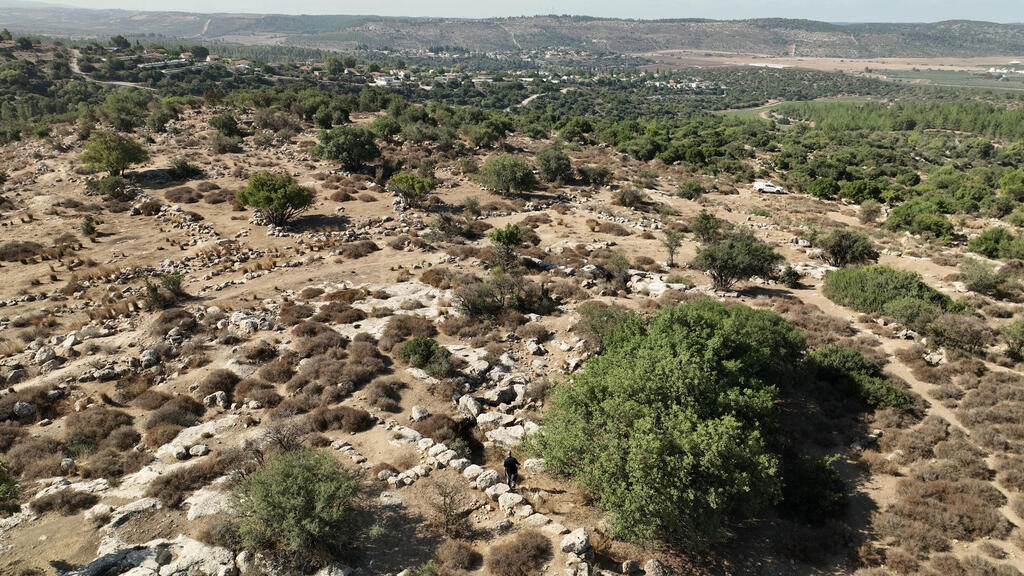 אתר העתיקות ח'רבת אום א-רוס, מבט אווירי