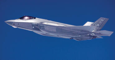 מטוס אף־35 , בין עשרות מטוסי הקרב של ברית נאט"ו שהשתתפו בתרגיל | צילום: CLEMENT MAHOUDEAU / AFP yk14116606